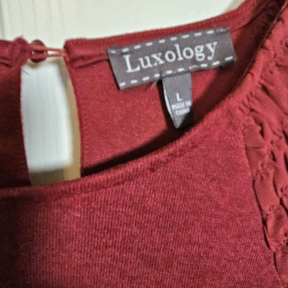 Luxology Bell Sleeved Midi Dress - Picture 3 of 9